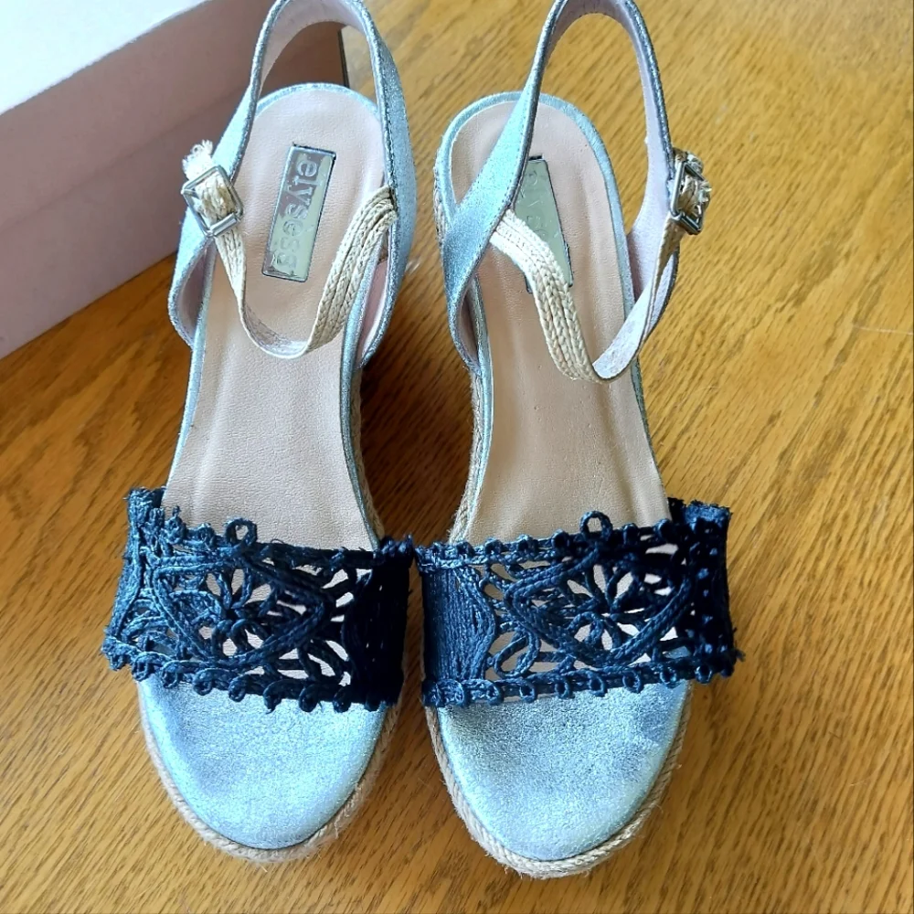 Anthropologie Elysess Textured Wedge Women's Size 7 Black Silver